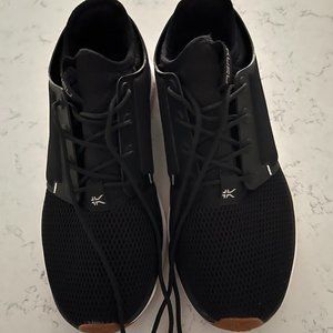 KURU Atom Sneaker